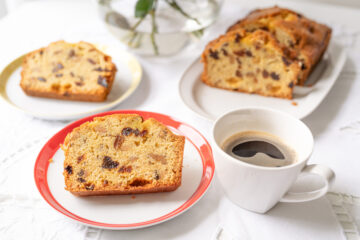 Keks z orzechami i suszonymi owocami