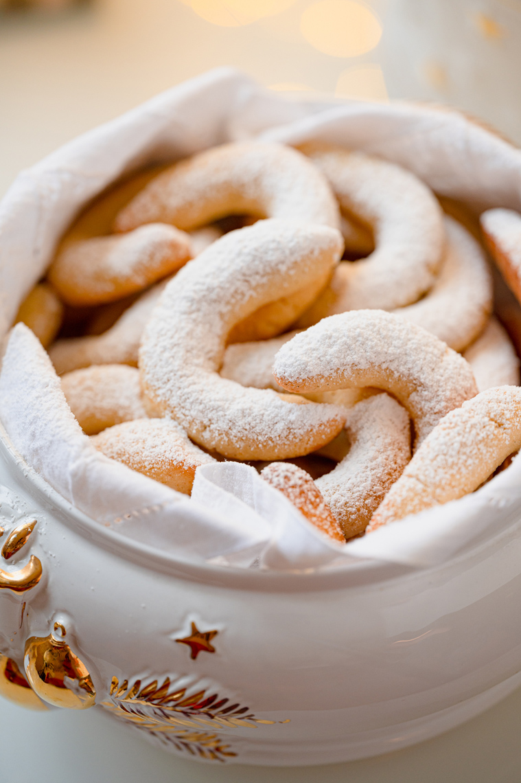 Vanillekipferl - świąteczne ciasteczka migdałowo-waniliowe