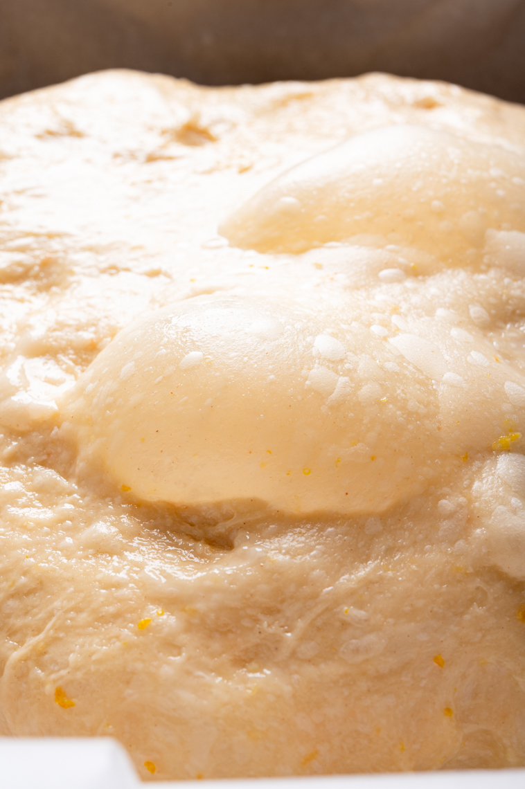Wysokobiałkowa mąka pozwala na tworzenie się trwałych i jakże uroczych bąbelków. 